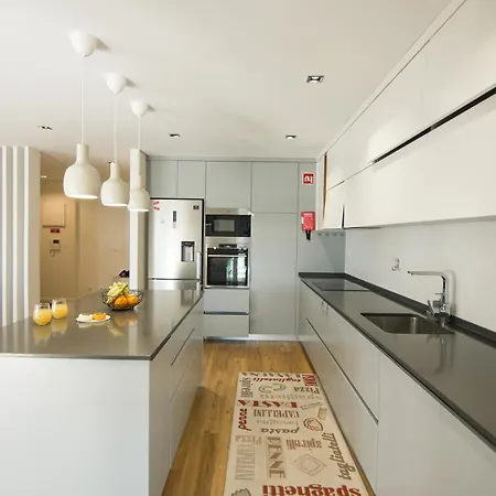 Yana Luxury * Queluz