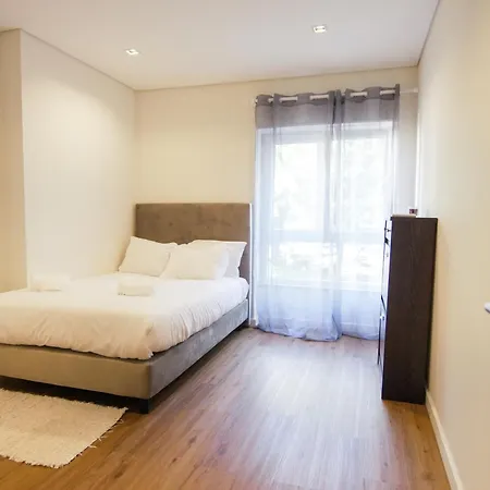 Yana Luxury * Queluz